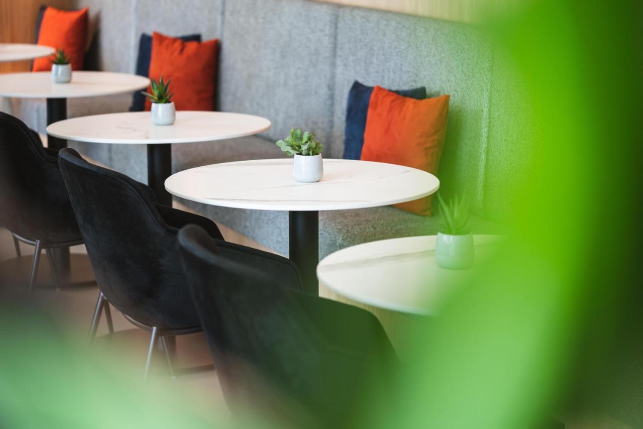 Grefis Hotel Grafelfing Bagian luar foto